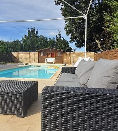 Studio Meuble Avec Piscine Partagee La Ferté-Gaucher Dış mekan fotoğraf